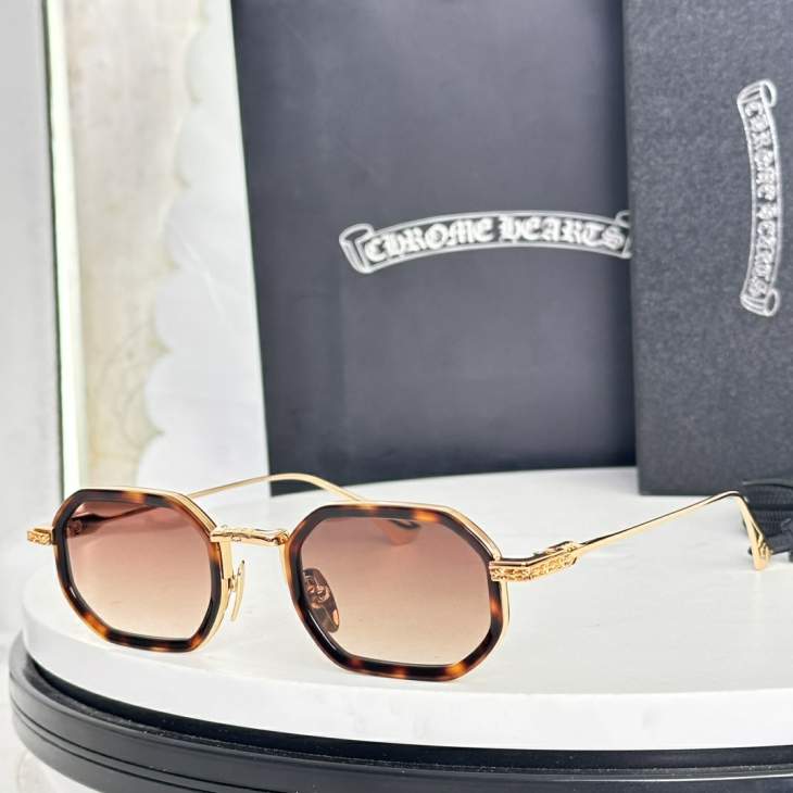 Picture of Chrome Hearts Sunglasses _SKUfw77120551fw